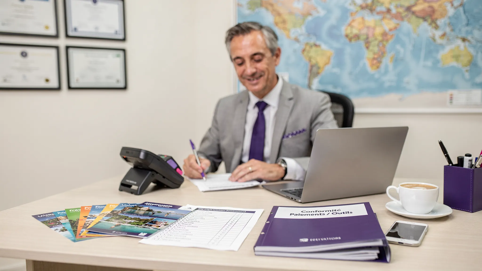 Check-list lancement: conformité, outils, paiements, ventes